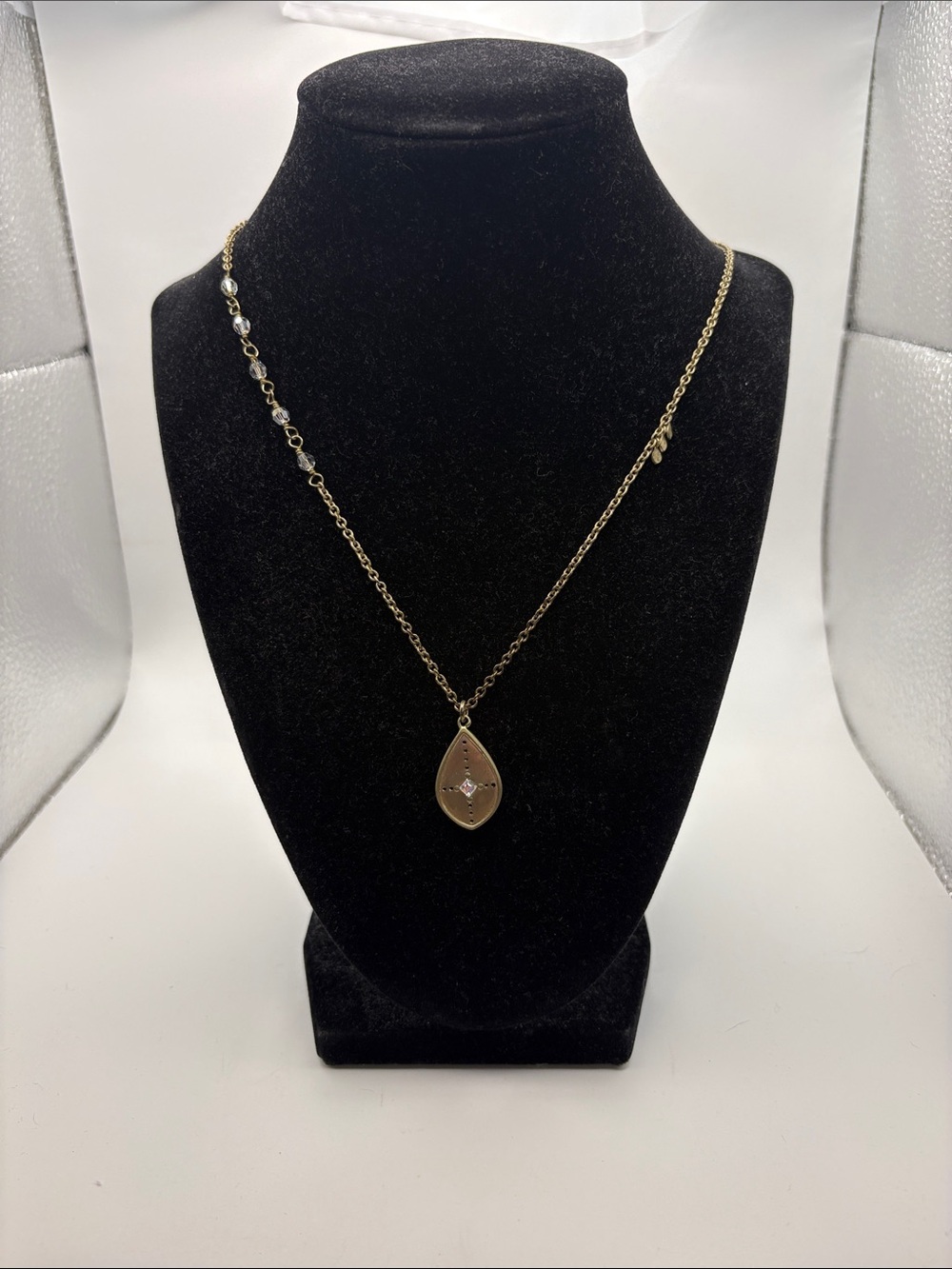 Silpada "Weekender" pendant necklace featuring a teardrop-shaped pendant